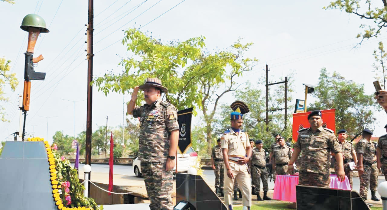 सीआरपीएफ 188वीं वाहिनी ने धूमधाम से मनाया सीआरपीएफ दिवस, शहीदों को दी श्रद्धांजलि