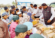 सौहार्द के साथ की ईद की नमाज अदा, पूर्व विधायक संतराम ने दी मुबारकबाद