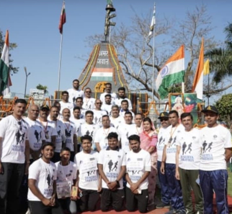 शौर्य मैराथन: शहीदों के बलिदान को नमन करते सैकड़ों दौड़े