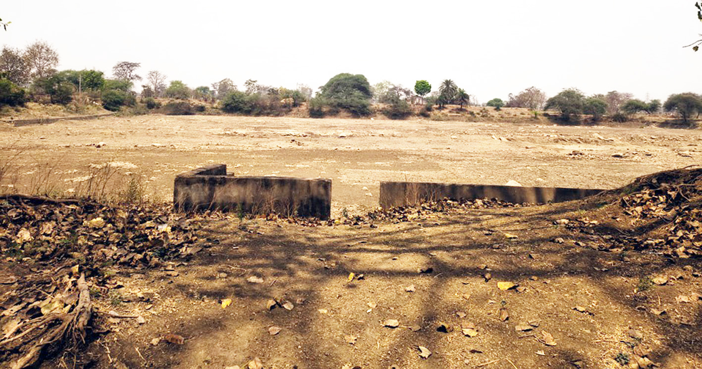 तालाब भी सूखने लगे, कई हैण्डपंपों से पानी आना बंद