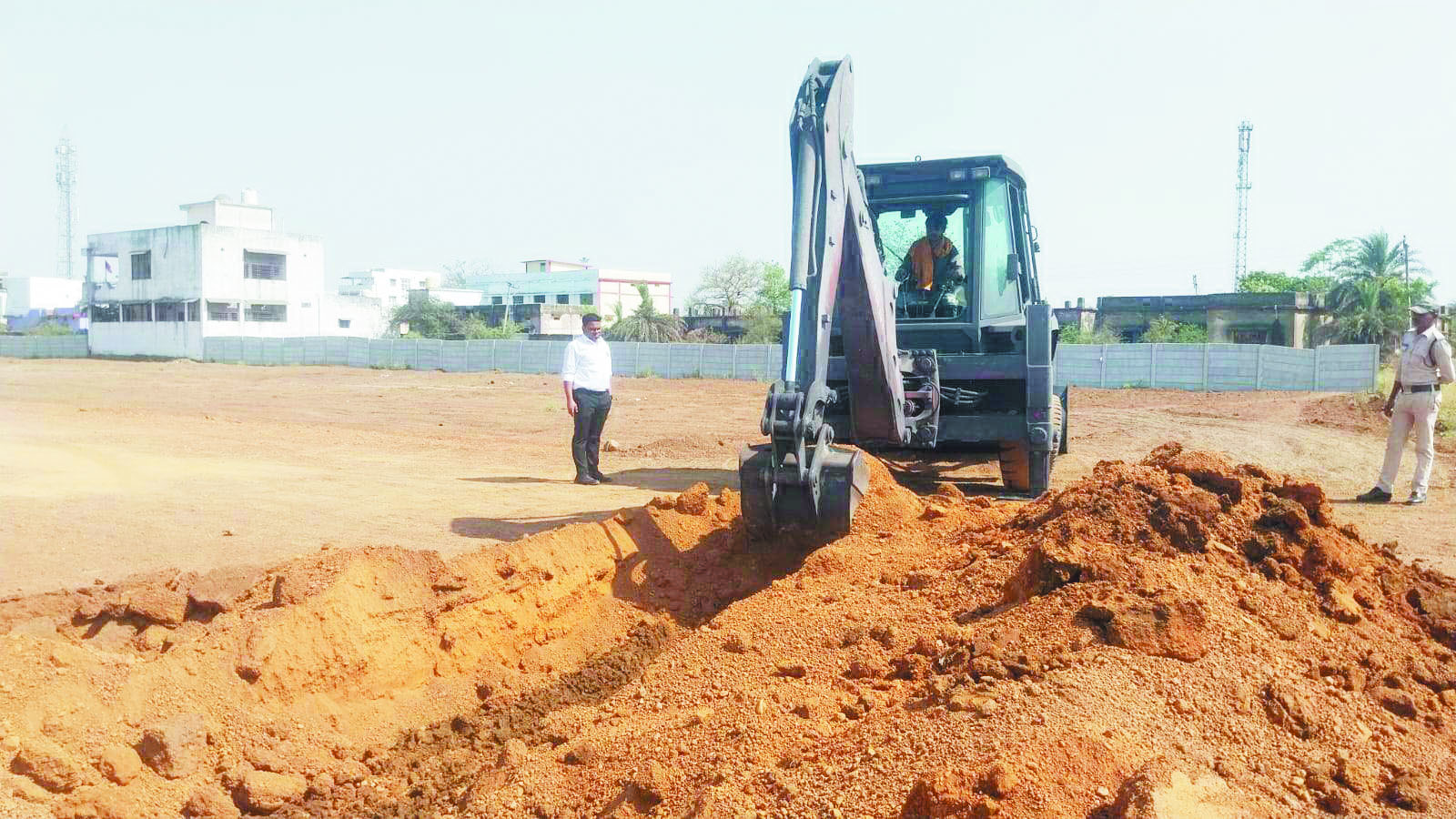 अवैध प्लाटिंग पर चला बुलडोजर