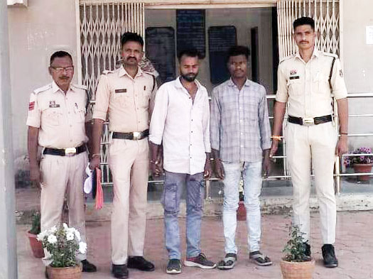   अवैध शराब जब्त, यूपी के दो आरोपी गिरफ्तार
