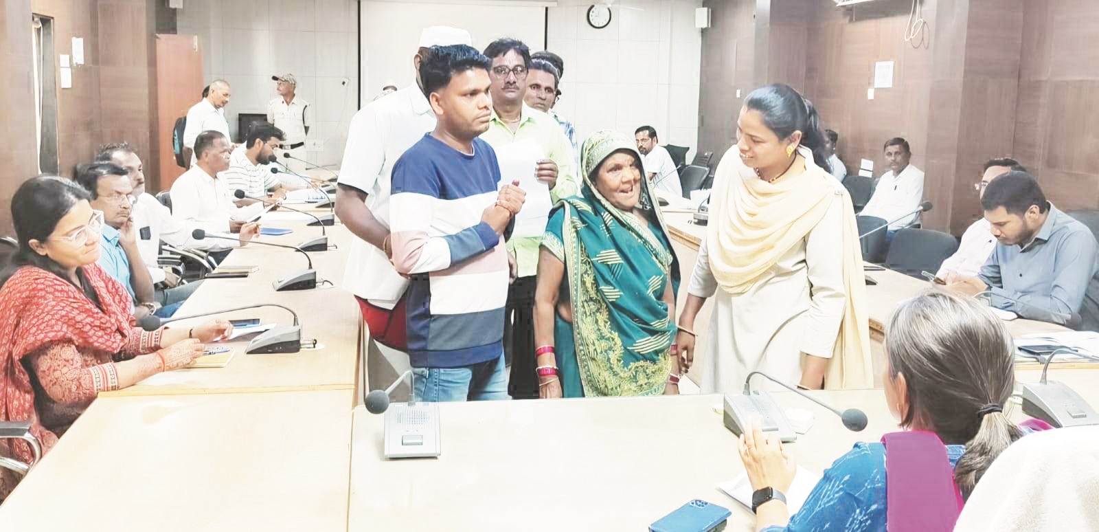 जनदर्शन में 51 आवेदन, कई मामलों का निराकरण