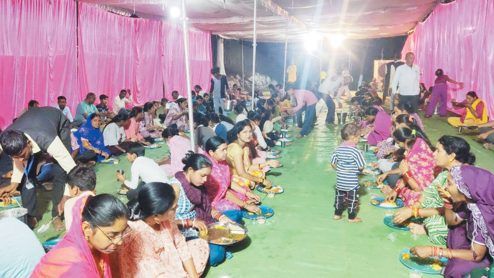 साईं मंदिर में भंडारा-पालकी शोभायात्रा