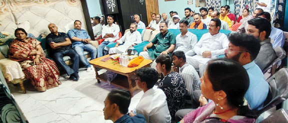 ‘मन की बात’ सुनकर उत्साहित हुए भाजपा कार्यकर्ता