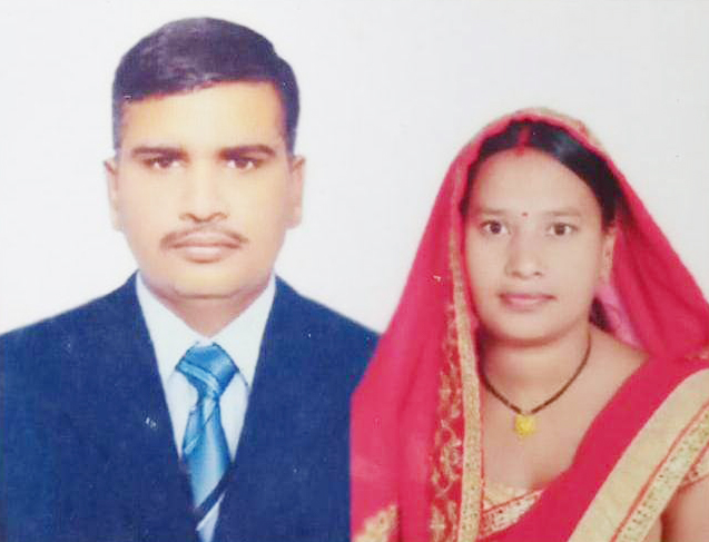 बटालियन का जवान पत्नी संग कर रहा रक्तदान  मरणोपरांत देहदान  की घोषणा