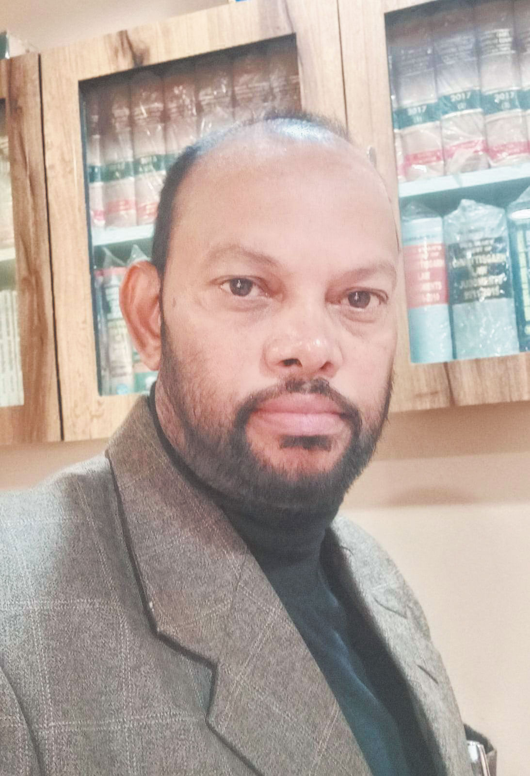 अधिवक्ताओं को बड़ी राहत, गर्मियों में काला कोट पहनने से छूट