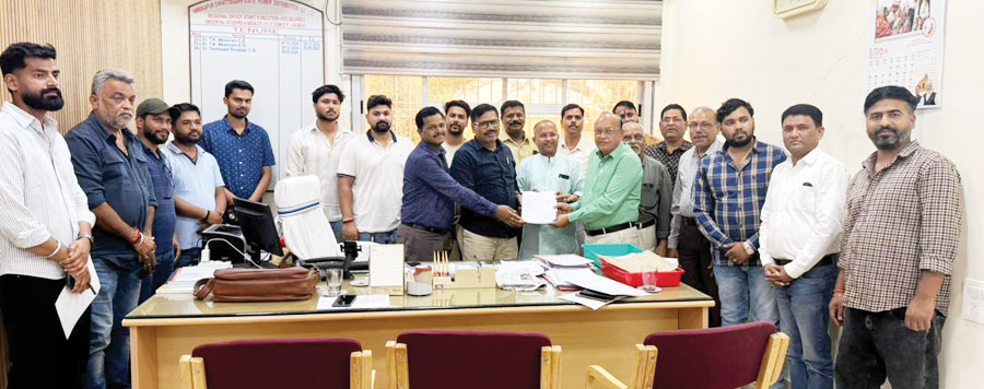  टेंडर प्रणाली में बदलाव की मांग, विद्युत ठेकेदार संघ ने सौंपा ज्ञापन