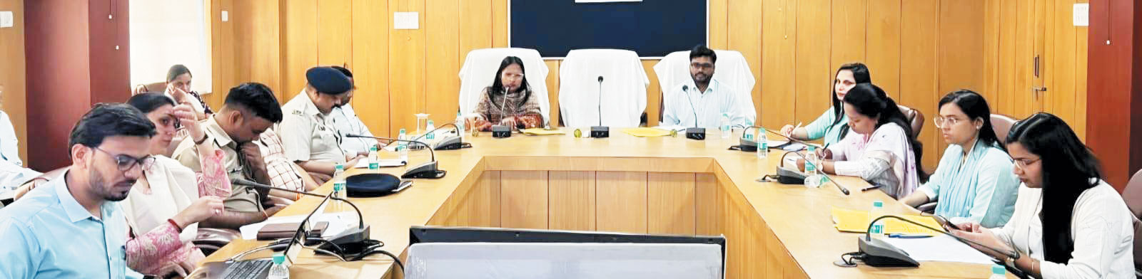 लंबित प्रकरण जल्द निपटाने के निर्देश