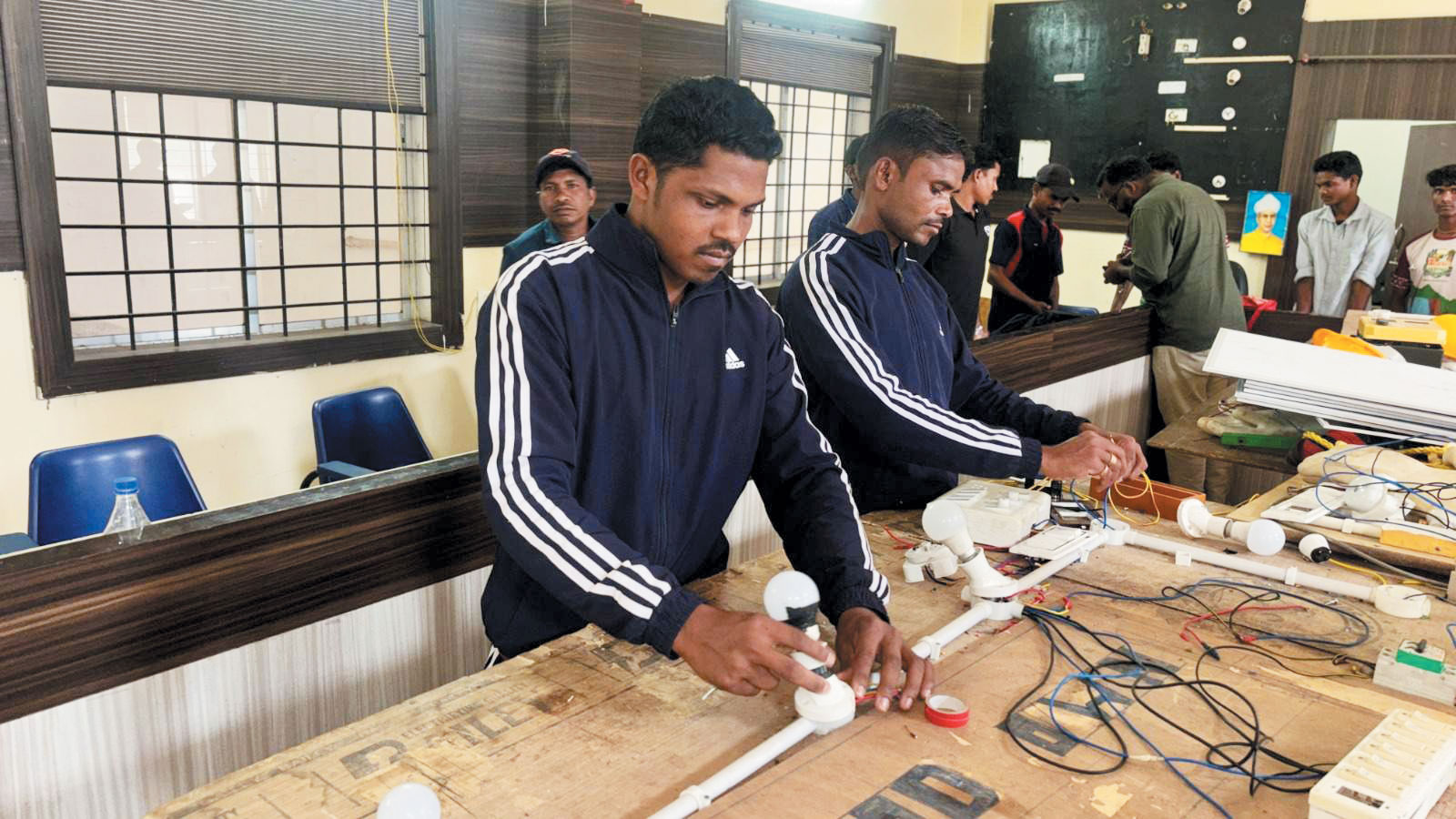 पुनर्वास नीति से पहुंच रहा विकास- विनोद