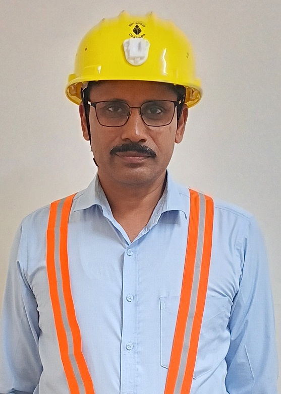 दो सडक़ हादसे, असिस्टेंट मैनेजर समेत ट्रेलर चालक की मौत