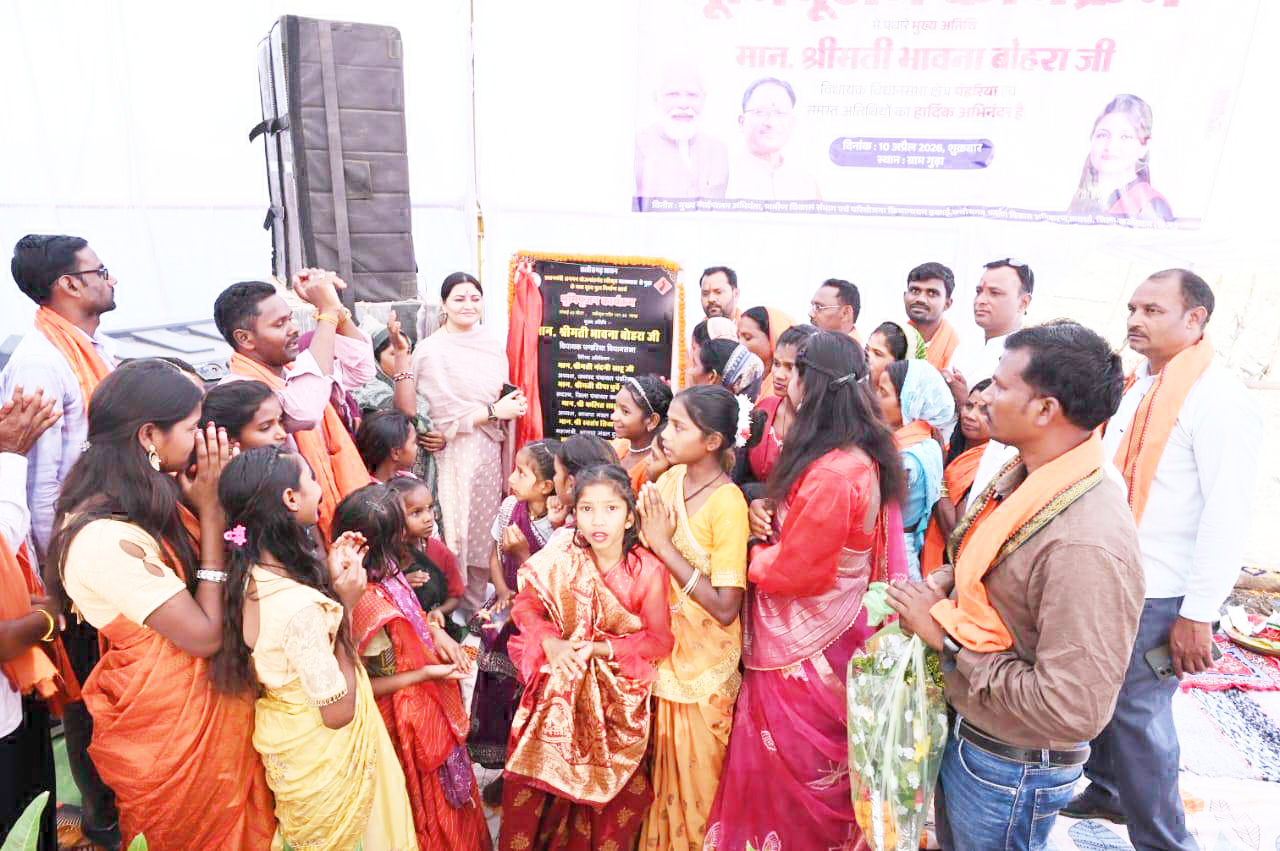 पंडरिया विधायक ने 1.97 करोड़ के बहुप्रतीक्षित पुल निर्माण का किया भूमिपूजन, जनसंपर्क  भी