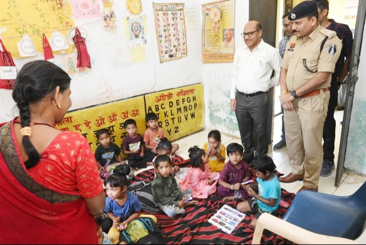 कलेक्टर-एसपी का औचक निरीक्षण