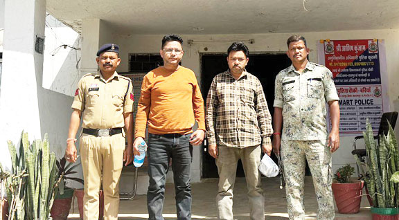 ढाबे में घुसकर महिला मैनेजर से मारपीट व धमकी, दो गिरफ्तार