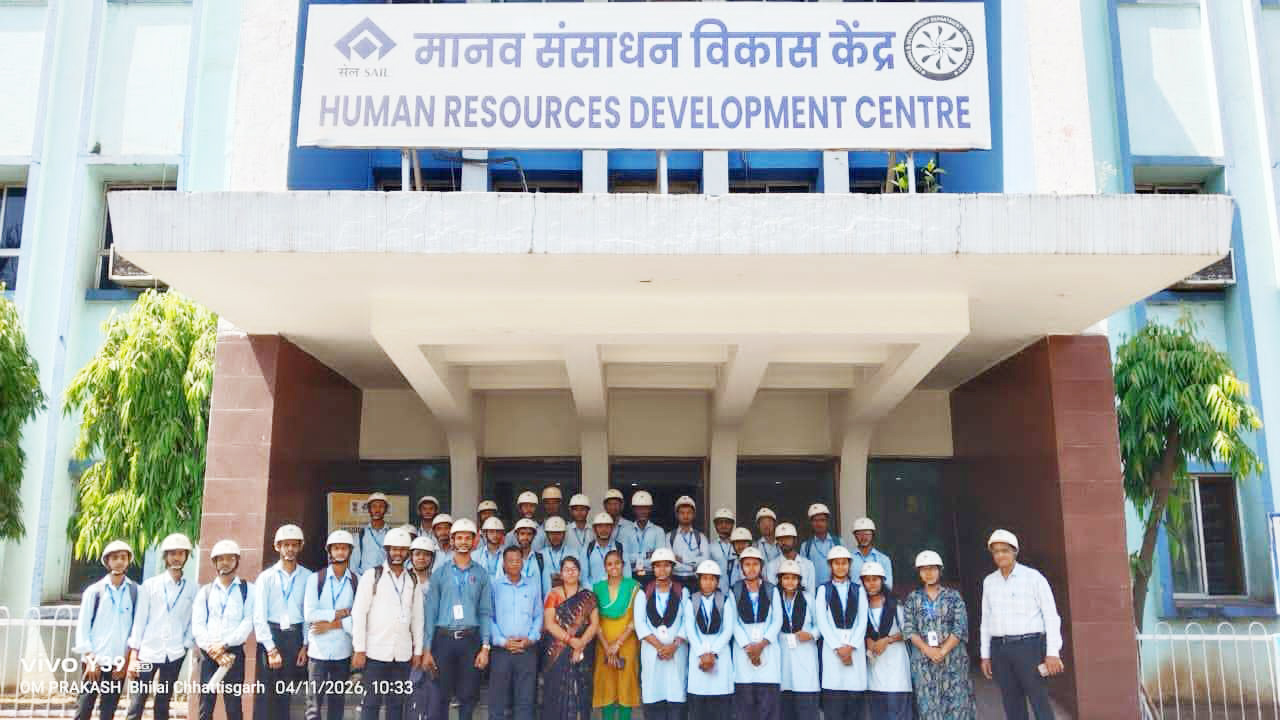 आईटीआई के विद्यार्थियों ने बीएसपी का किया औद्योगिक भ्रमण