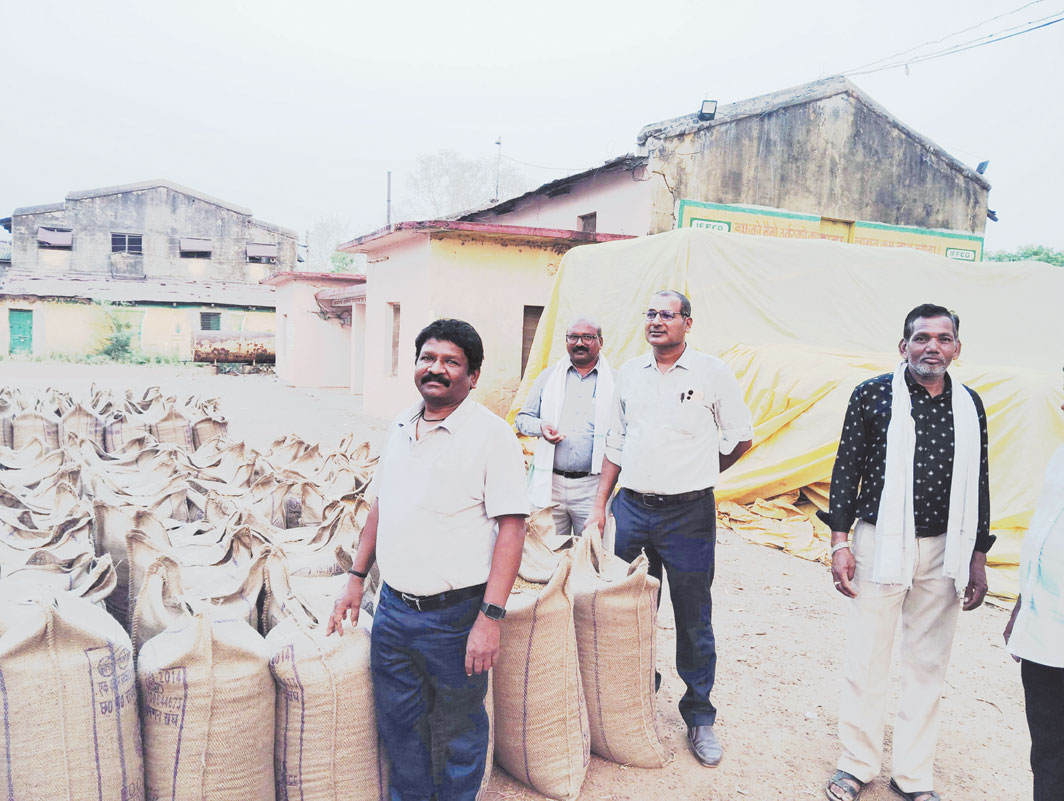 महीने भर बाद भी किसानों को नहीं मिला चना विक्रय का साढ़े 5 करोड़