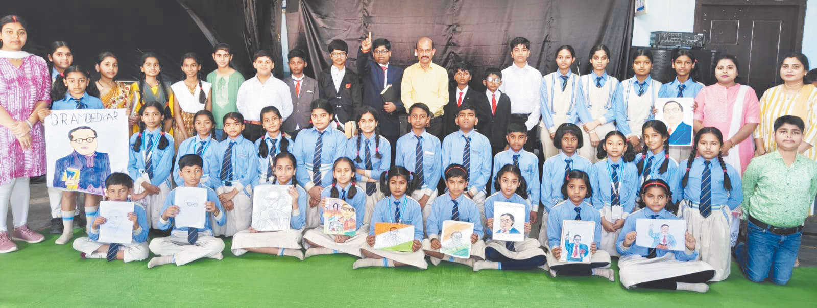 स्कूल में अंबेडकर जयंती मनाई