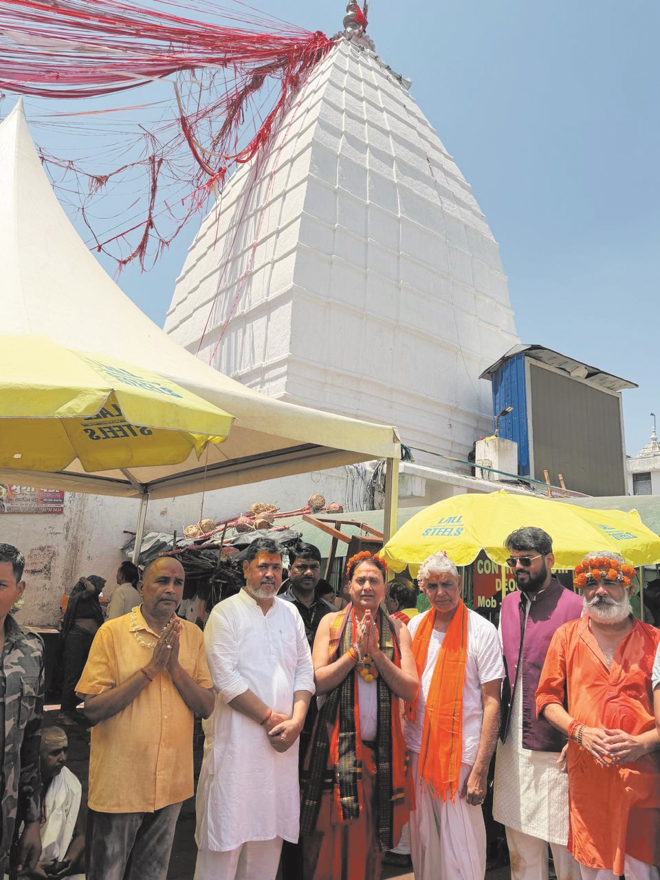 बाबा बैद्यनाथ धाम का नीलू शर्मा ने किया दर्शन