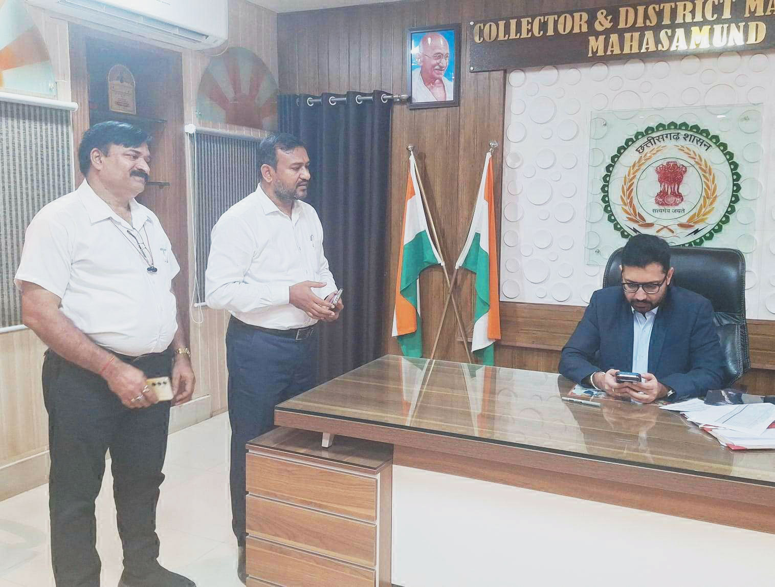 स्व-गणना शुरू, कलेक्टर ने भरा ऑनलाइन प्रपत्र