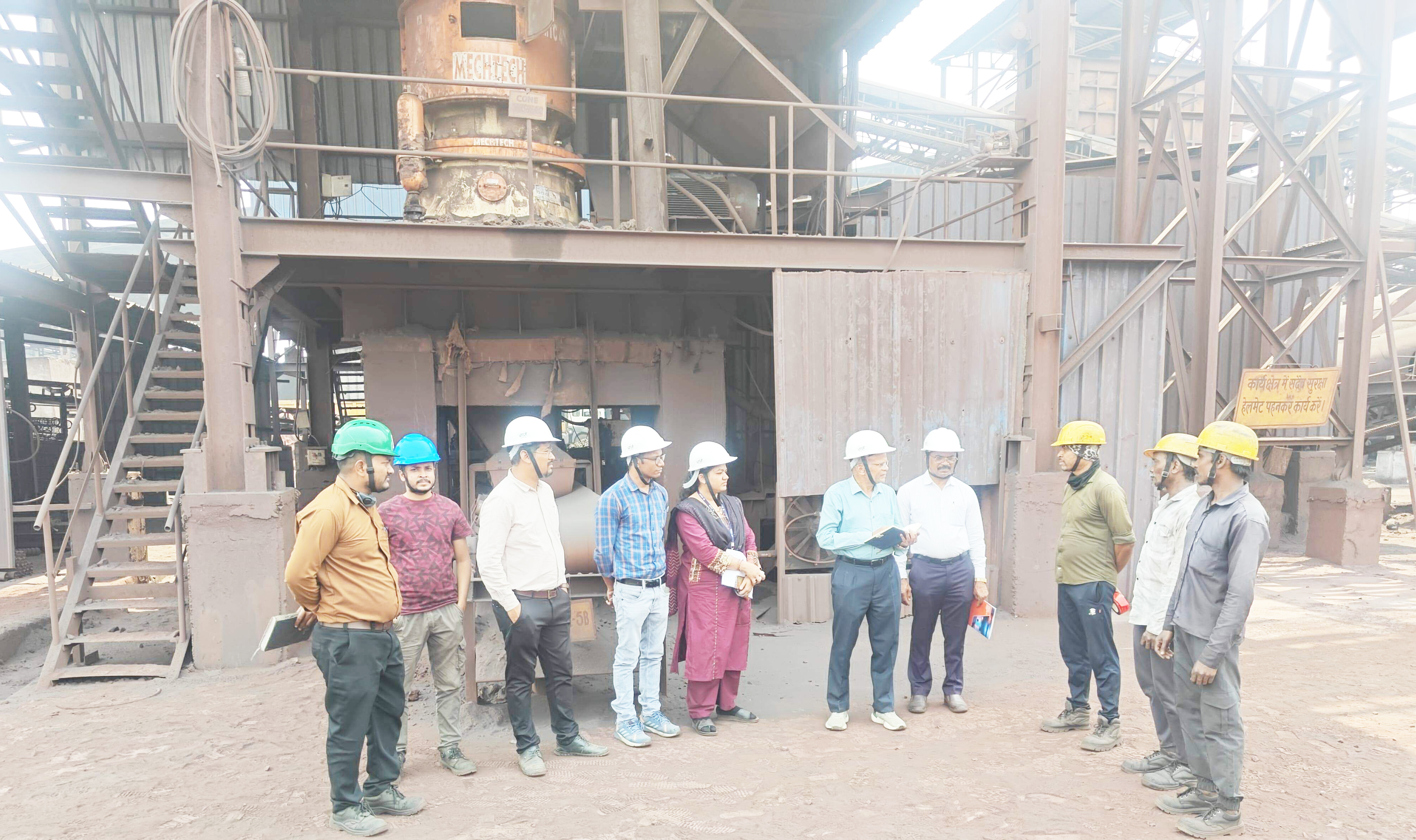 जिले की टीम ने किया औद्योगिक केन्द्र   का निरीक्षण, करणीकृपा को नोटिस