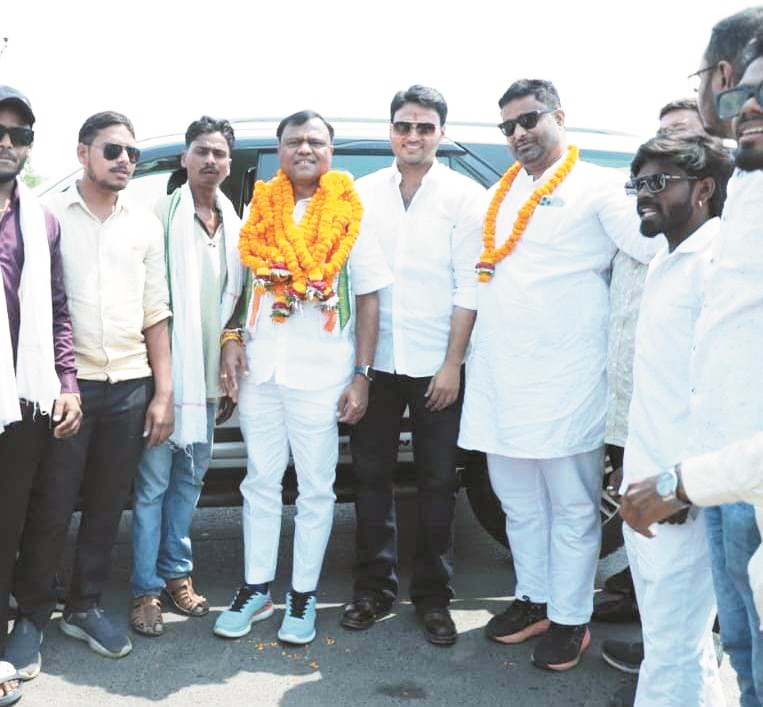 दीपक बैज- आकाश शर्मा का स्वागत