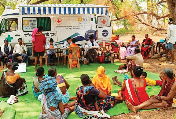 मुख्यमंत्री स्वस्थ बस्तर अभियान: दूरस्थ गांवों तक पहुंच रहीं टीमें, सघन स्वास्थ्य जांच जारी