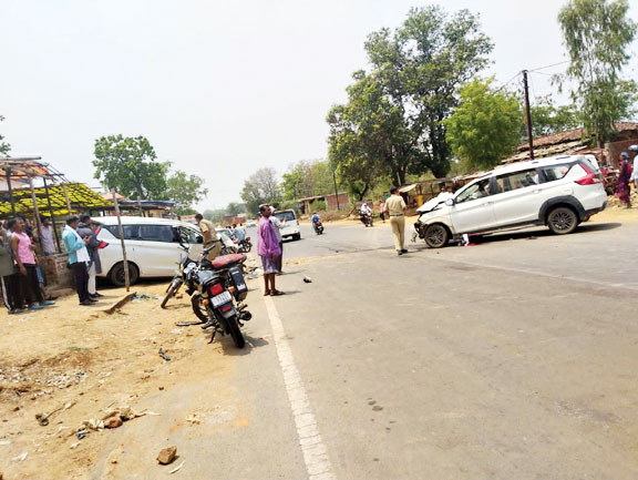 सडक़ हादसों में 5 मौत, कई जख्मी