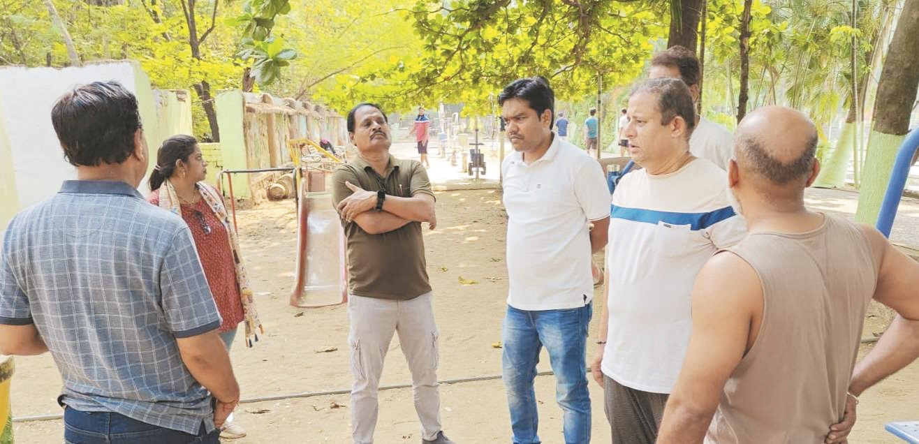 भेलवा तालाब व उद्यान का निरीक्षण, सुधार के दिए निर्देश