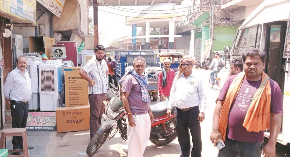 पावर हाउस चौक पर दूसरे दिन भी हटाए गए अतिक्रमण