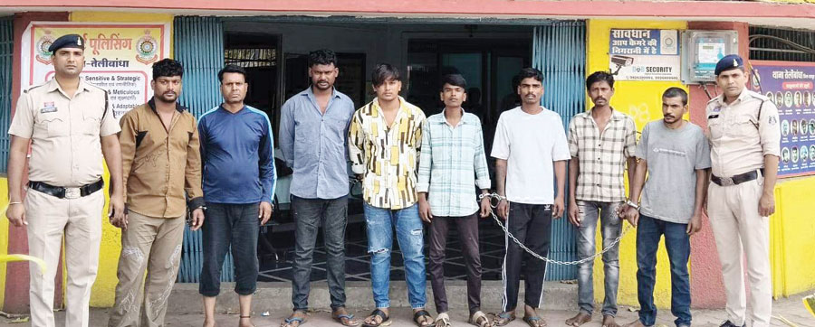 मिडनाइट ऑपरेशन में 85 अंदर