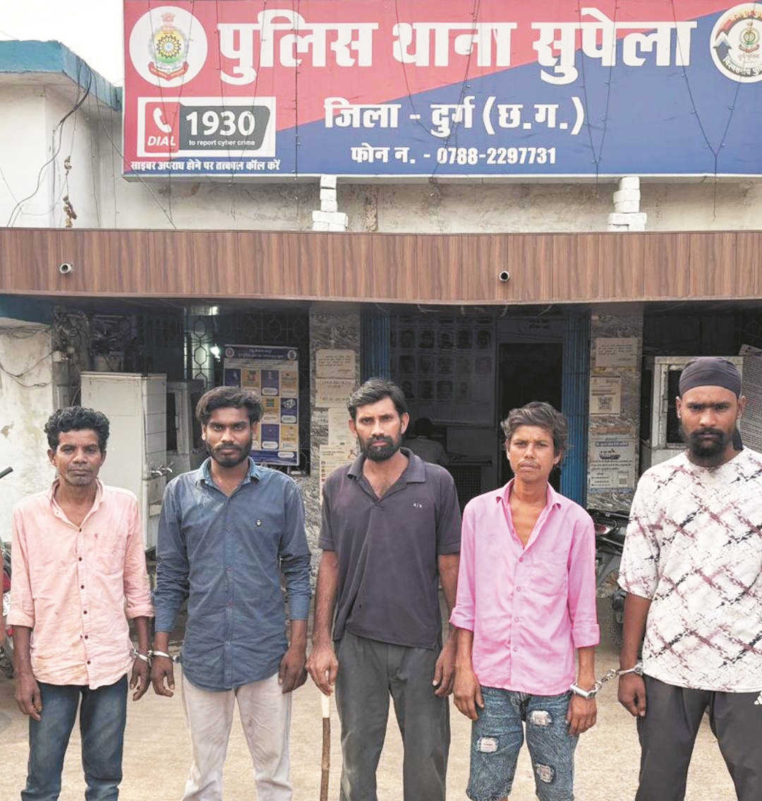 एक महिला समेत 6 वारंटी गिरफ्तार