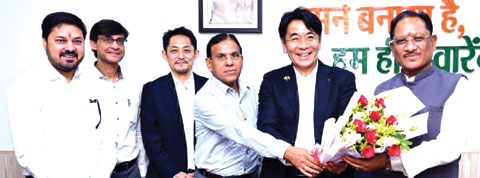 सीएम साय से मिले जापानी प्रतिनिधि, निवेश, तकनीकी सहयोग और औद्योगिक विस्तार पर चर्चा