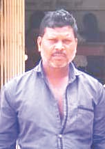 शराब बेचने की फिराक में था आरोपी, पुलिस ने पकड़ा