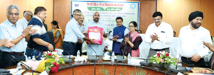 प्रदेश के खेतों में अब भाभा परमाणु केंद्र में तैयार धान के बीज से फसल, किसानों को वितरित