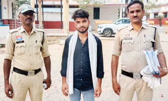 आत्महत्या के लिए दुष्प्रेरित करने का आरोपी गिरफ्तार