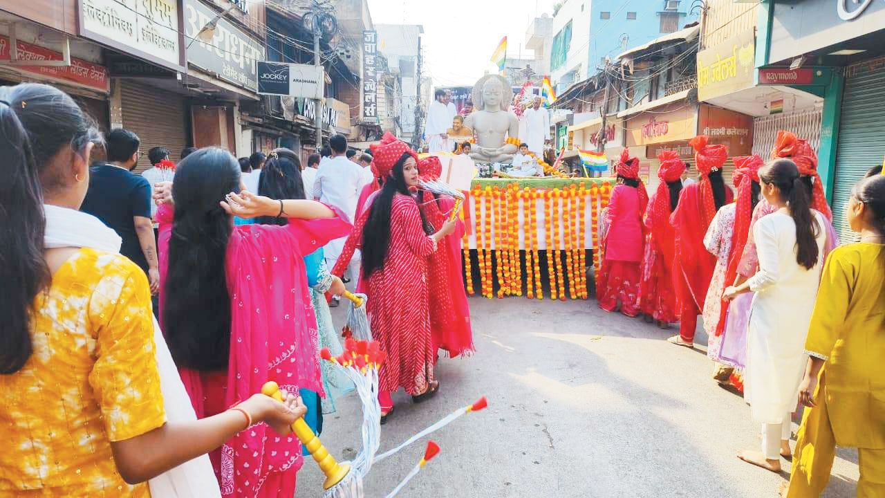 नेमिनाथ भगवान के शहर आगमन पर ऐतिहासिक स्वागत और भव्य शोभायात्रा