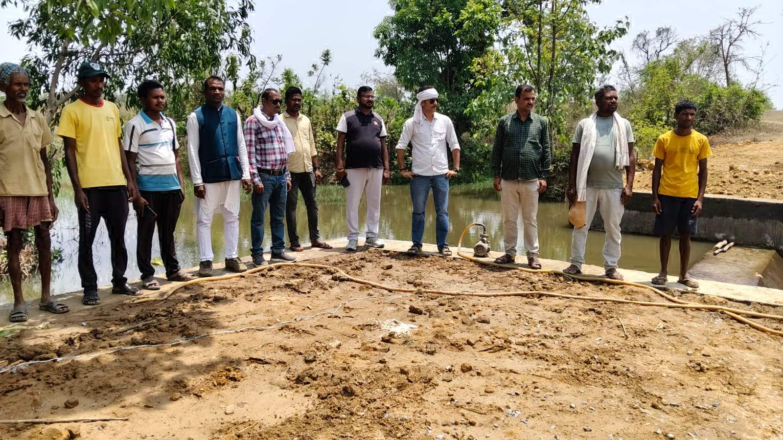 मनरेगा से बदौली में बन रहा चेक डेम, 50-60 किसानों को मिलेगा सिंचाई का लाभ