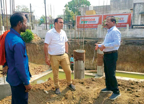 सीई ने निर्माणाधीन जलागार का किया निरीक्षण