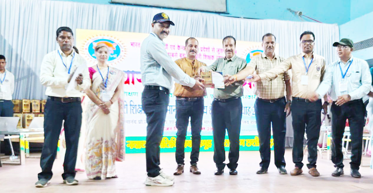 व्याख्याता व एनसीसी अधिकारी सागर सम्मानित