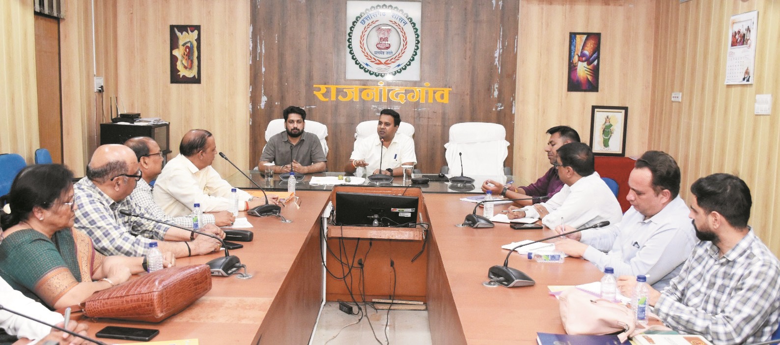 नीट-2026 परीक्षा की तैयारी को लेकर अपर कलेक्टर ने ली बैठक