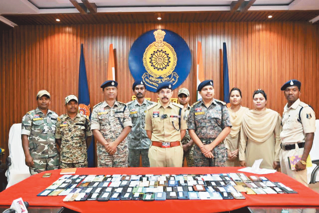 31 लाख के 141 मोबाइल मालिकों को सौंपे