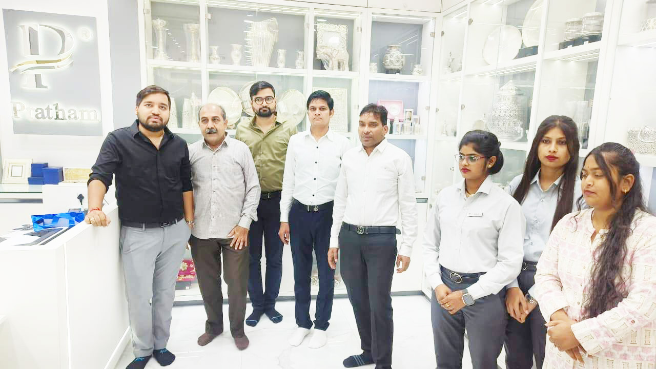नांदगांव में प्रथम सिल्वर प्रतिष्ठान में प्राफिट शेयरिंग स्कीम लांच