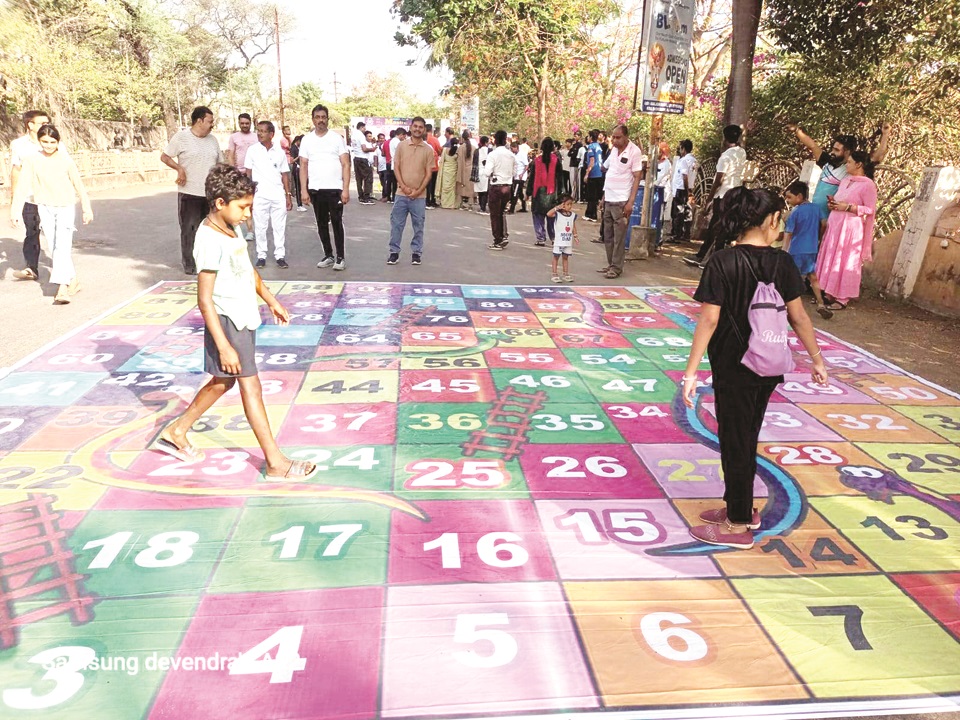 स्वस्थ शरीर व स्वच्छ शहर की परिकल्पना को लेकर पाठशाला