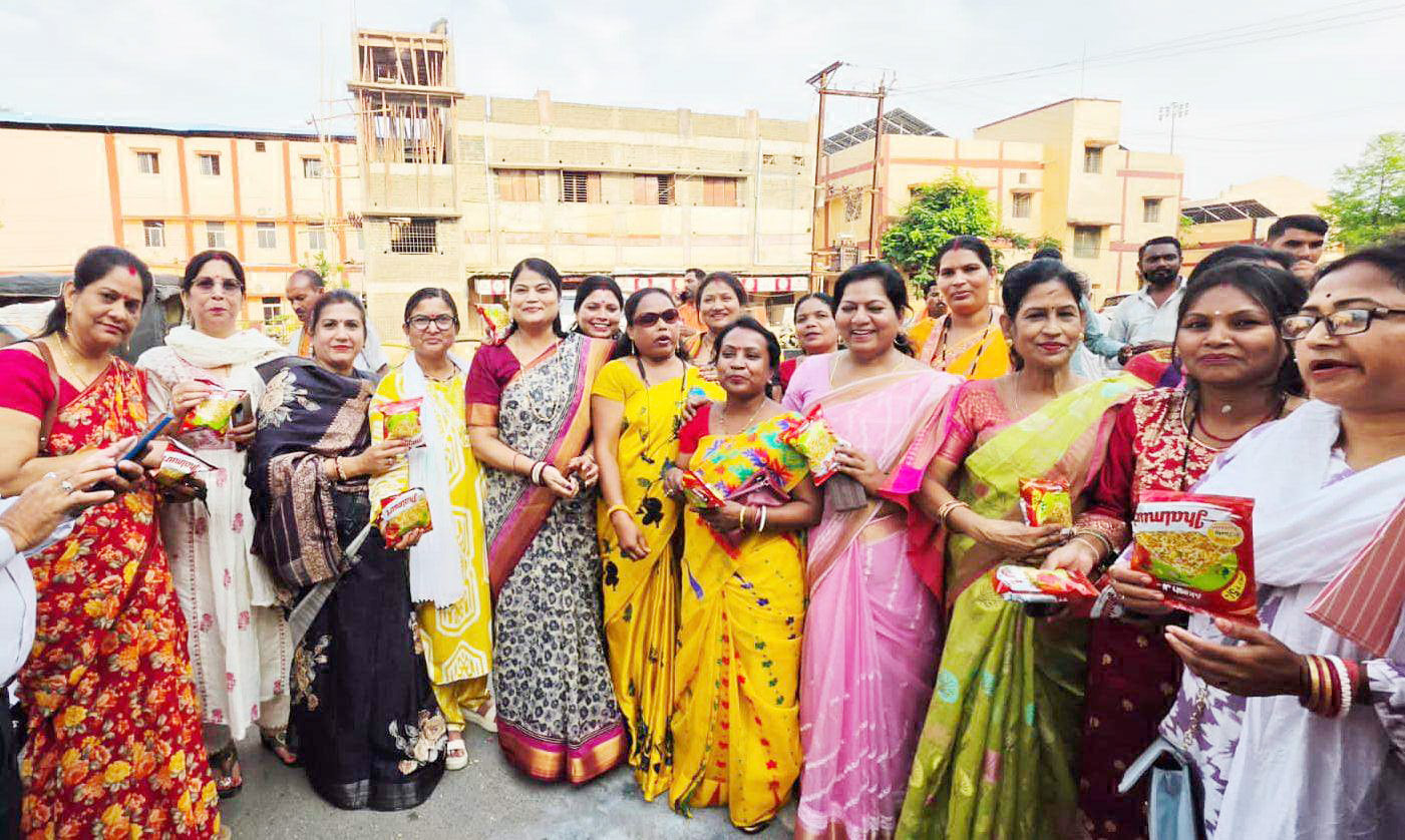 भाजपा की जीत पर झूमे कार्यकर्ता, मनाया विजय उत्सव