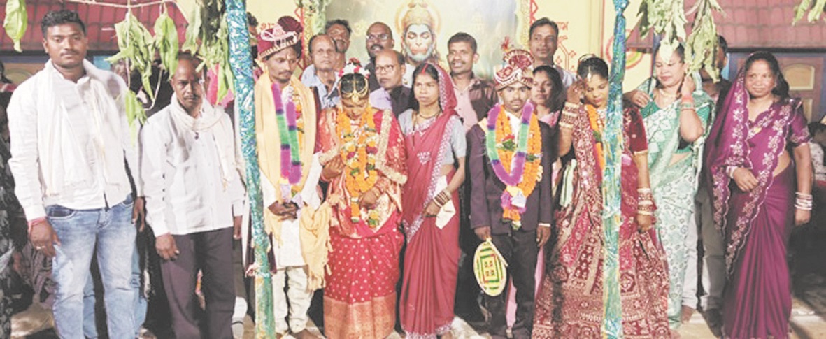 निषाद समाज ने कराया दो बेटियों का विवाह