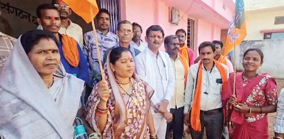 धनोरा मंडल में भाजपा की मासिक बैठक, कार्ययोजना पर मंथन