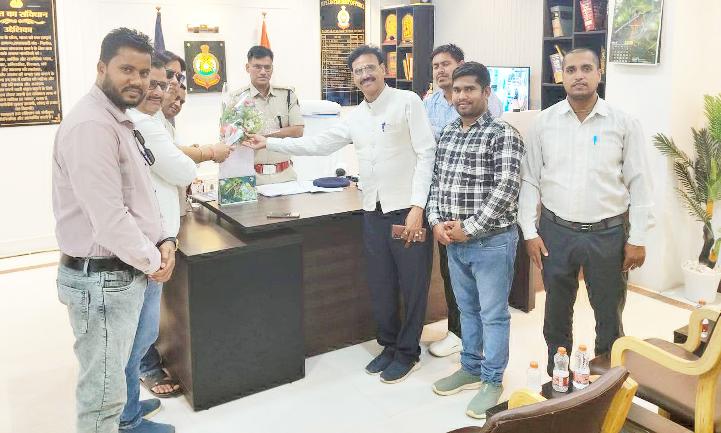 एसपी ने की मीडिया से  कानून व्यवस्था पर चर्चा