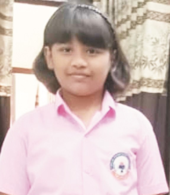 रितिका व अलिजा ने 5वीं बोर्ड में पाए 90 प्रतिशत से अधिक अंक