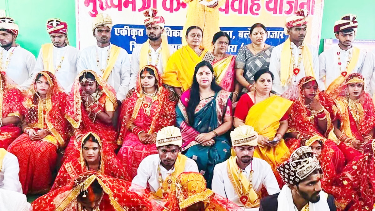 21 जोड़े वैदिक मंत्रोच्चार के बीच विवाह बंधन में बंधे