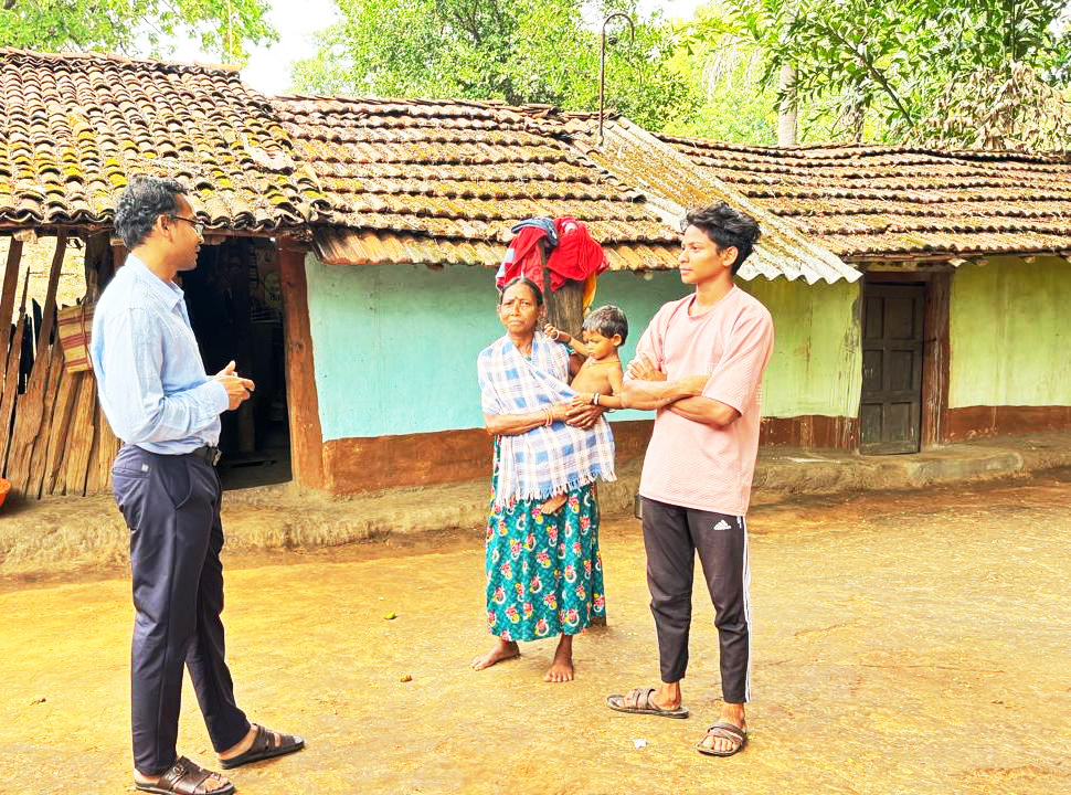 जंगमपाल में  ‘बस्तर मुन्ने’ कार्यक्रम, बच्चों के आधार पंजीयन से उत्साह